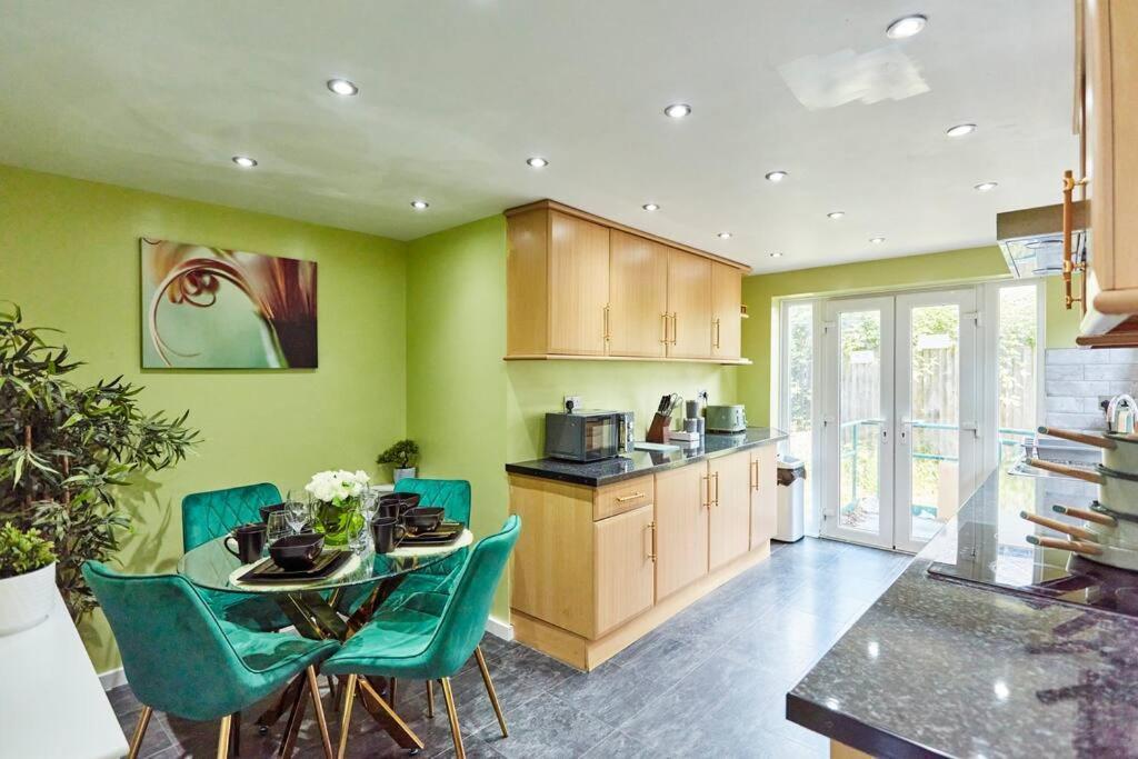 *Little Haven In Leeds* ¤Private Parking¤ Ensuite Leeds  Bagian luar foto