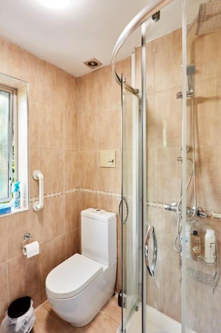 *Little Haven In Leeds* ¤Private Parking¤ Ensuite Leeds  Bagian luar foto