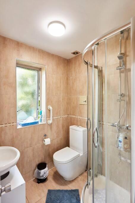 *Little Haven In Leeds* ¤Private Parking¤ Ensuite Leeds  Bagian luar foto